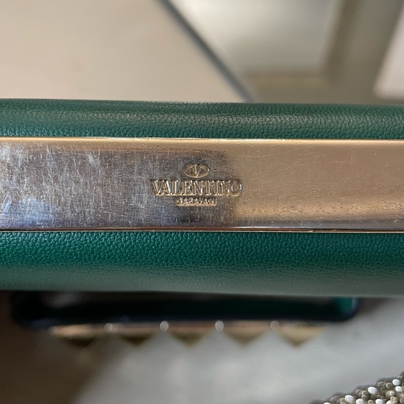 Valentino Garavani Va Va Voom green leather shoulder/crossbody bag w/ gold chain - Picture 11 of 16